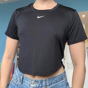 Nike Women's Black Short Sleeve Crop Top